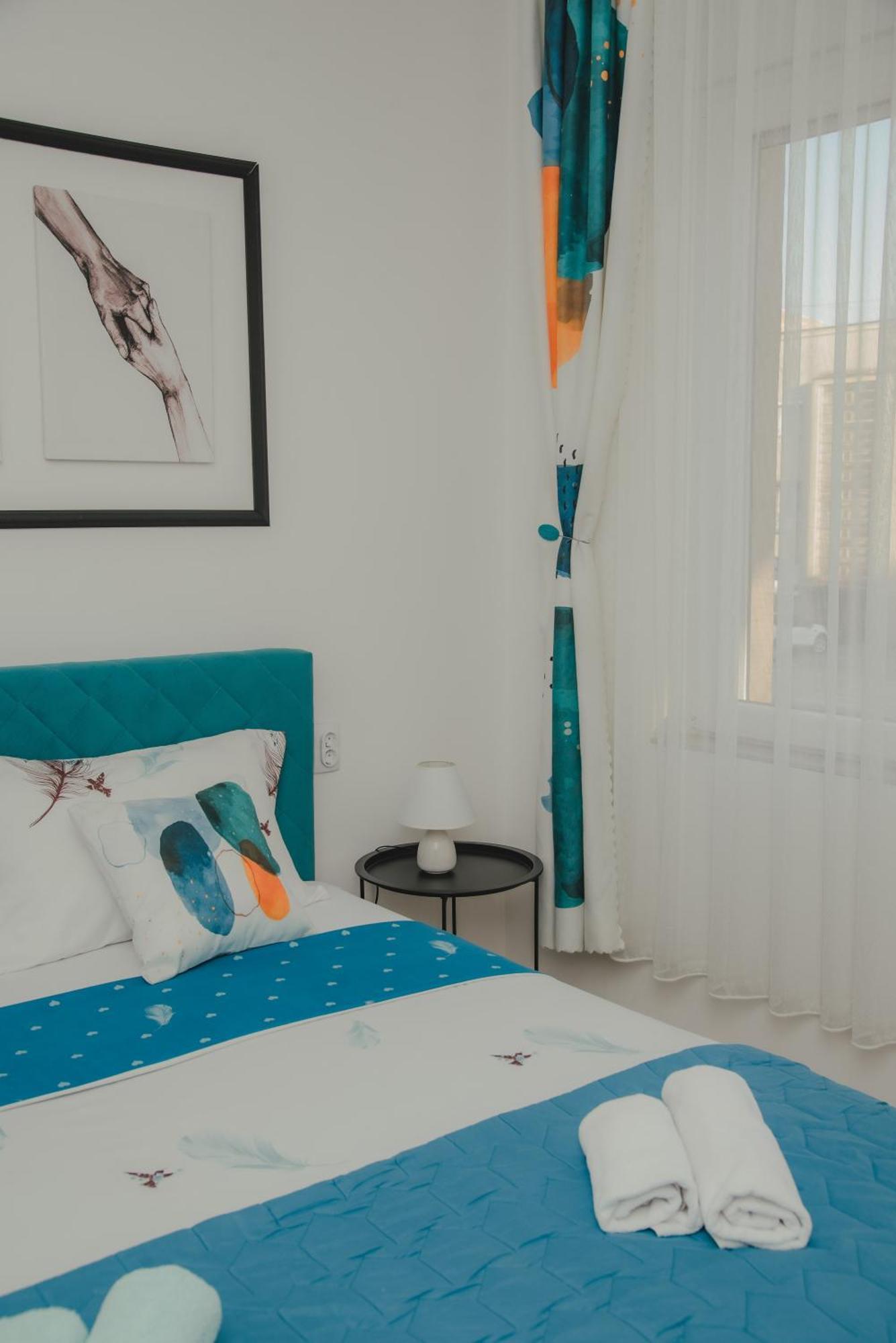 Jes Apartments Лесковац Екстериор снимка