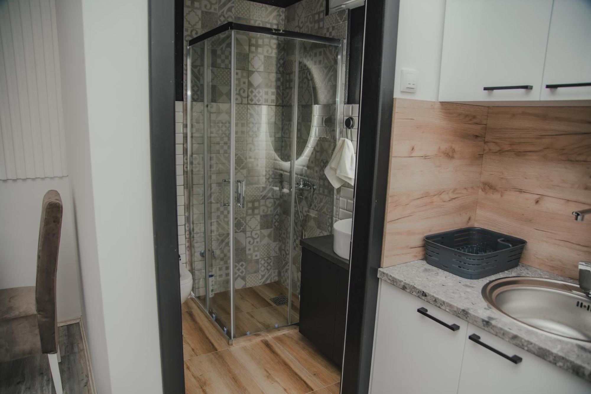 Jes Apartments Лесковац Екстериор снимка