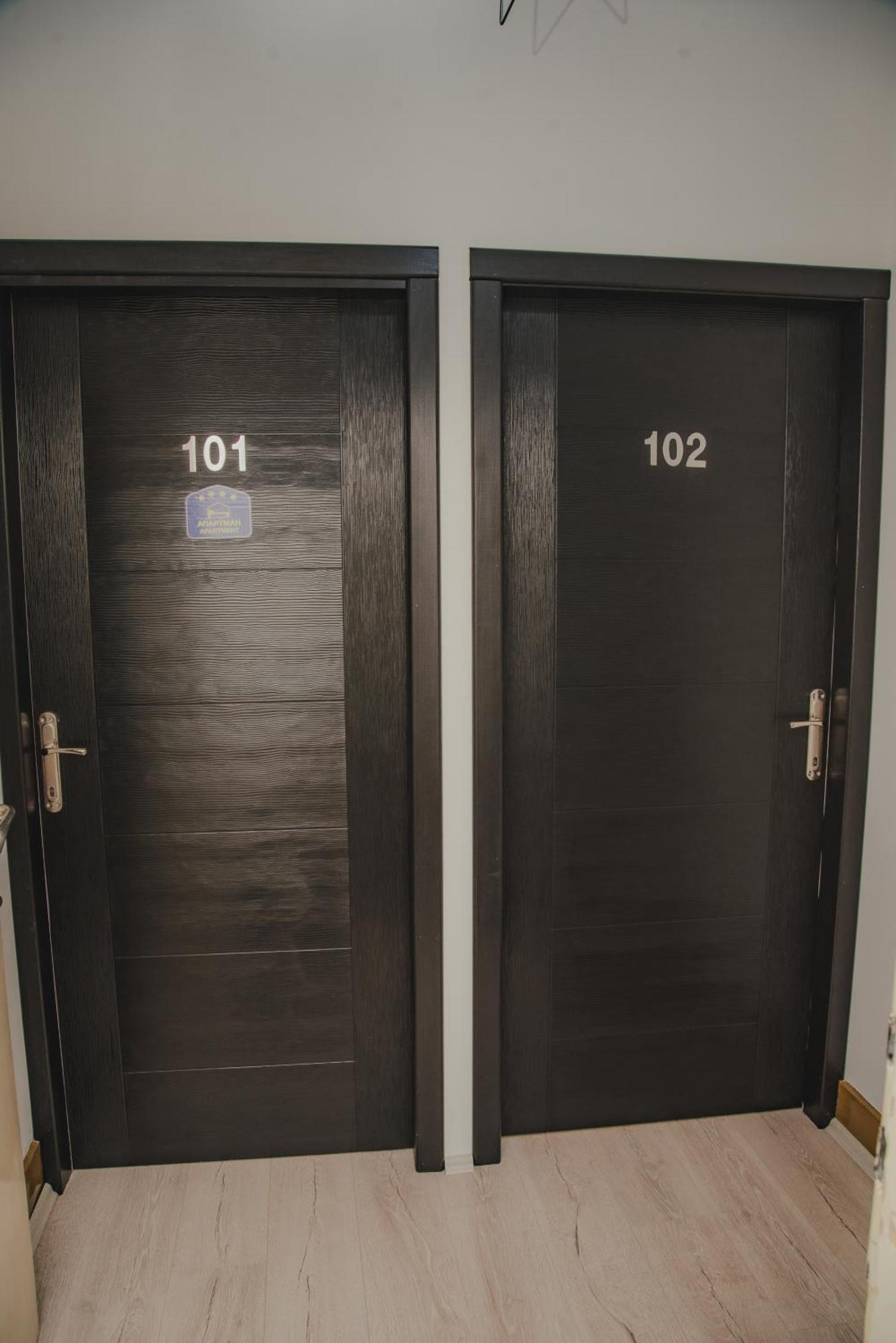 Jes Apartments Лесковац Екстериор снимка