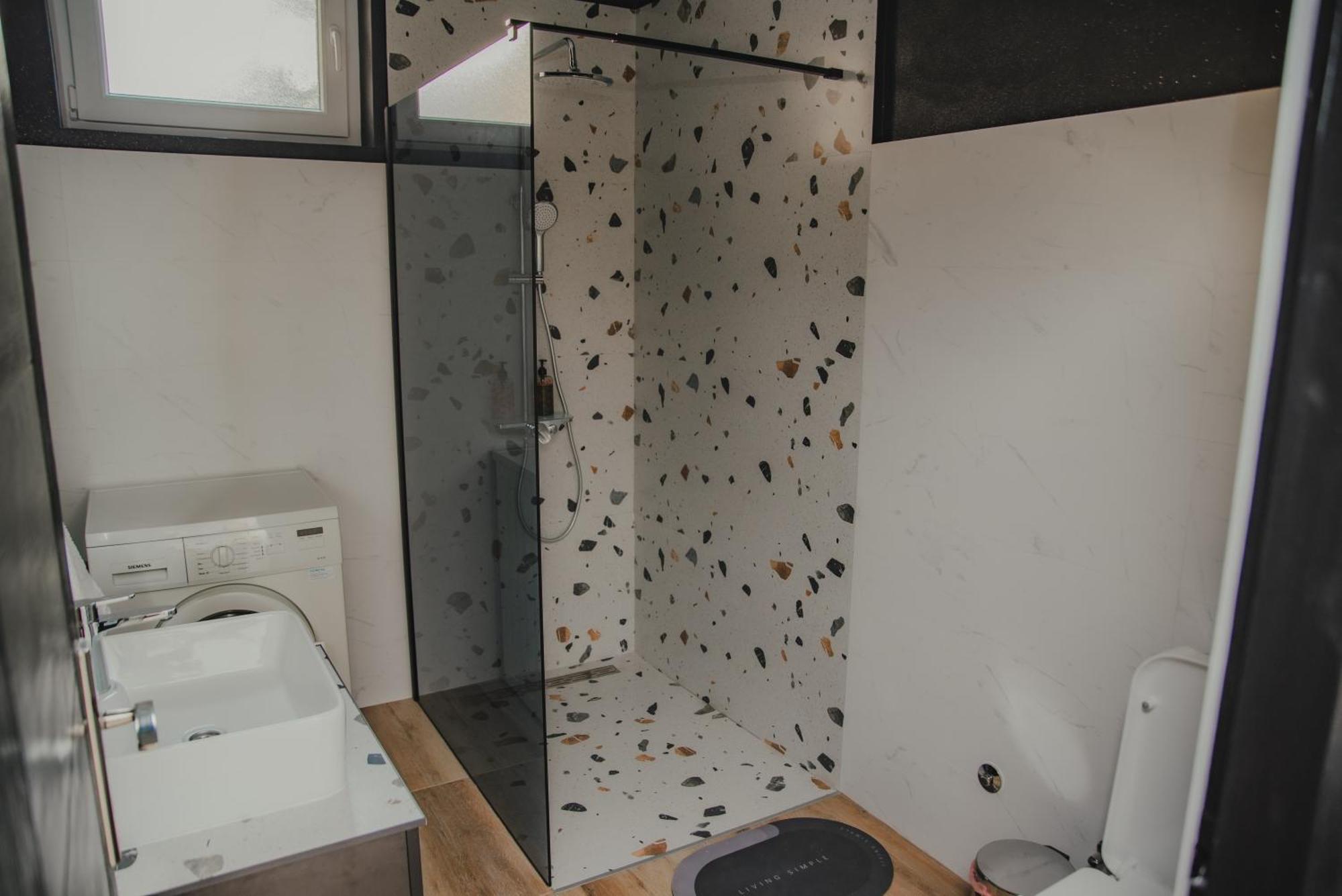 Jes Apartments Лесковац Екстериор снимка