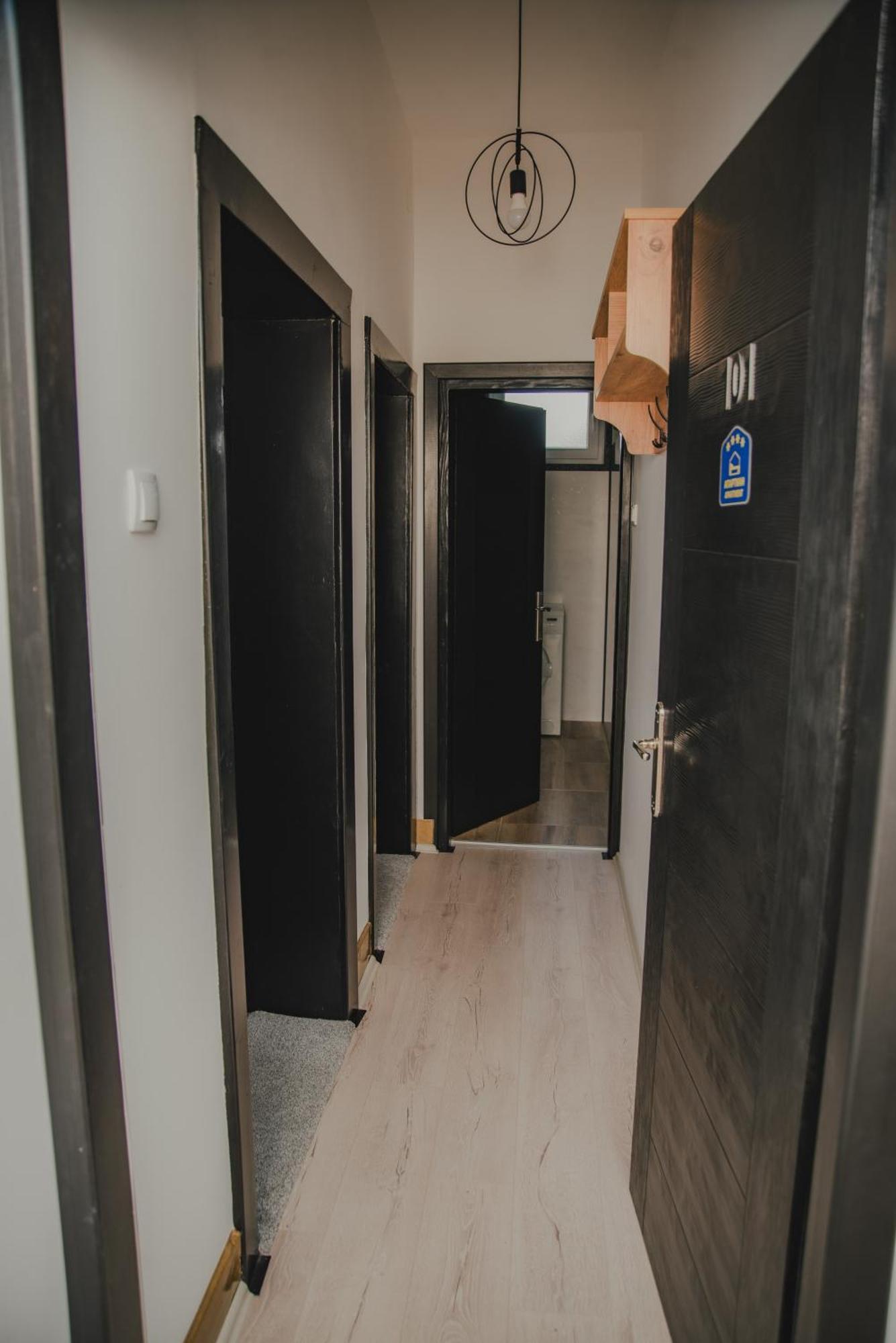 Jes Apartments Лесковац Екстериор снимка