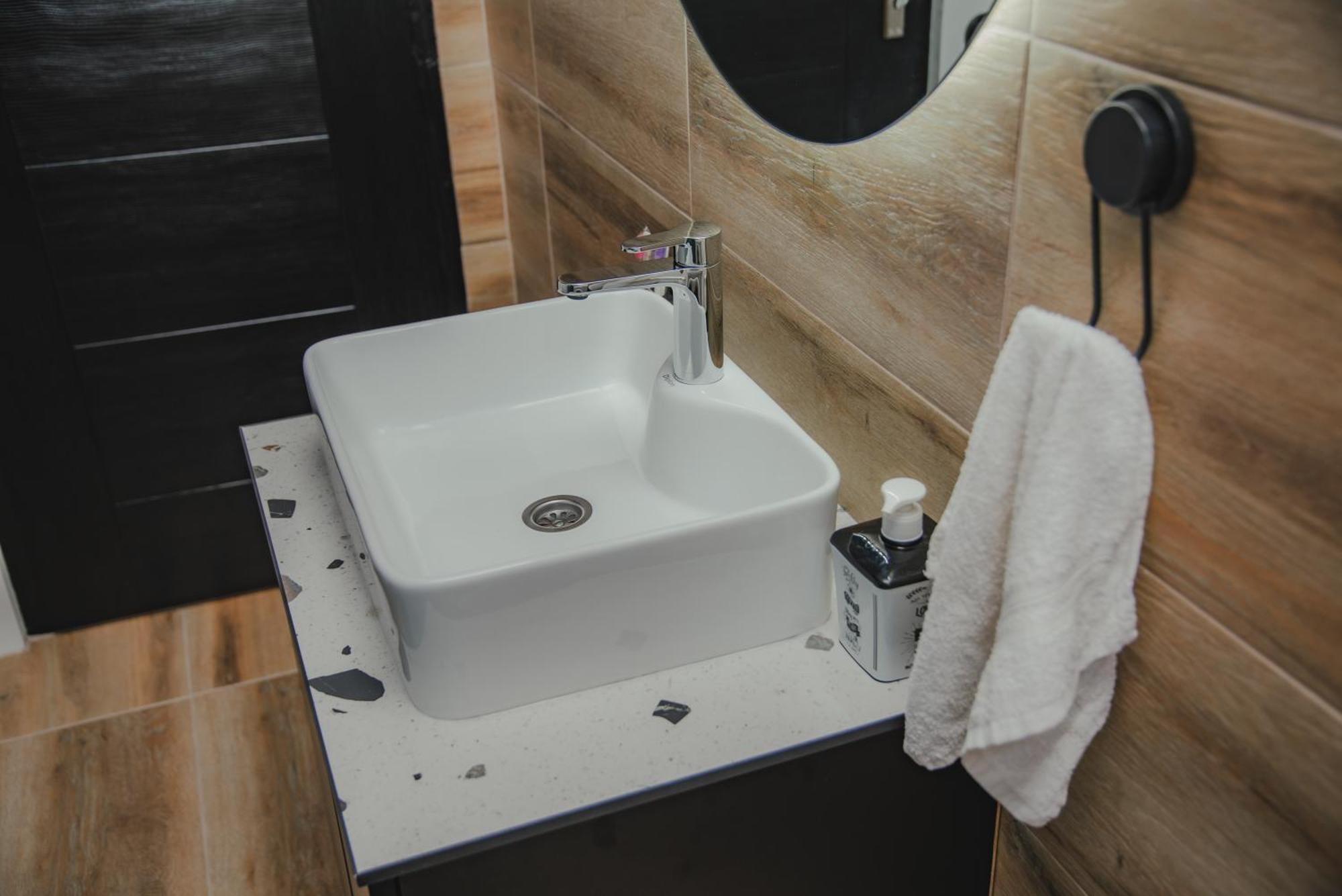 Jes Apartments Лесковац Екстериор снимка