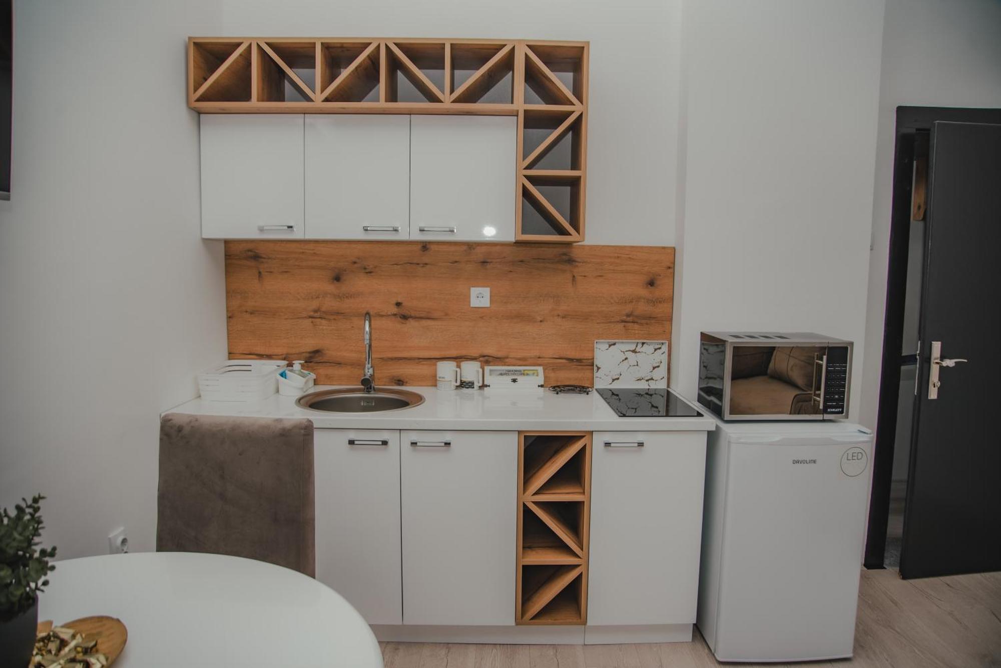 Jes Apartments Лесковац Екстериор снимка